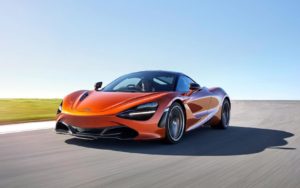 Новый McLaren 720S получает дополнительную мощность .